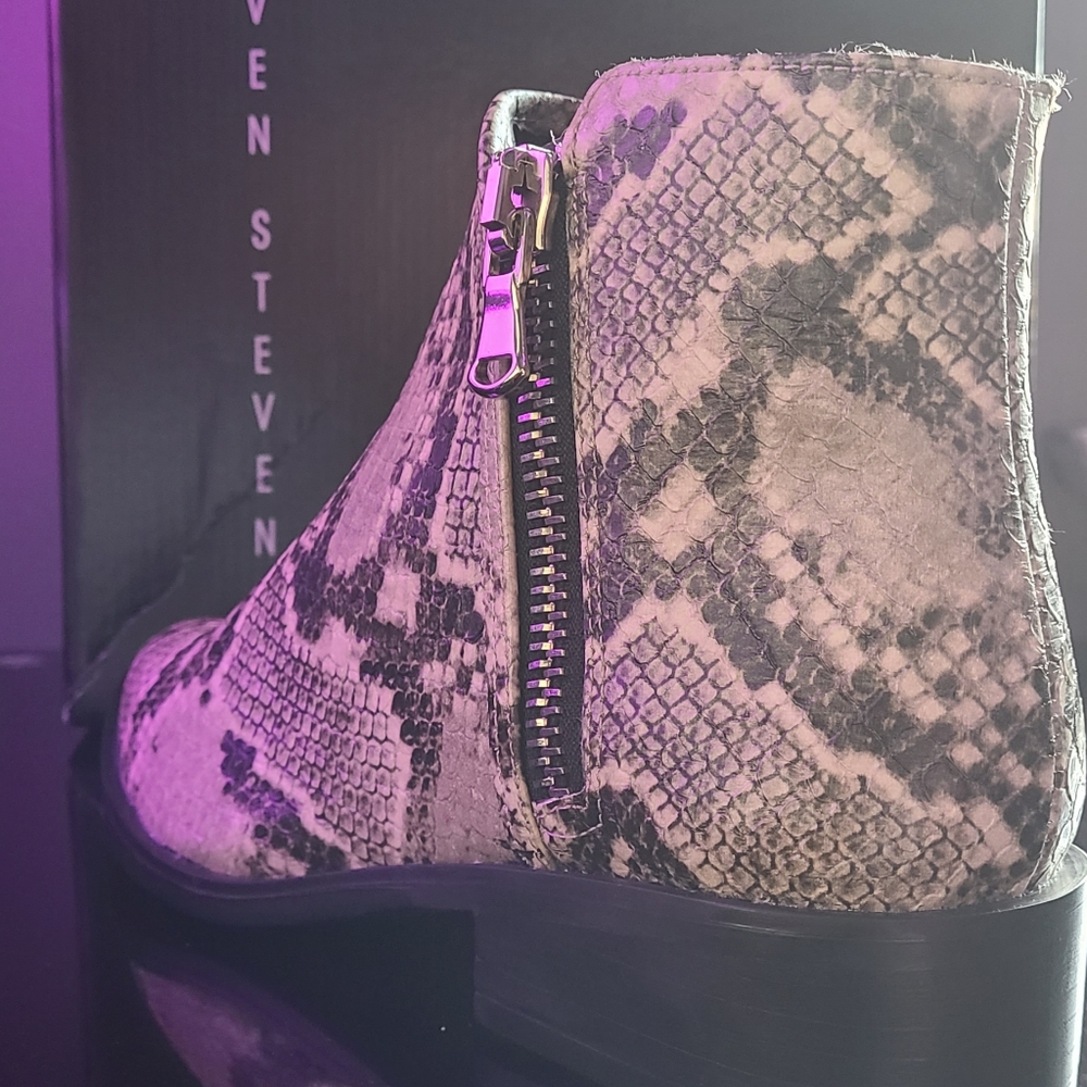*NEW* STEVEN By Steve Madden Women's Hickory Closed Toe Ankle Fashion Boots - Picture 4 of 8